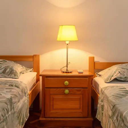 Holiday home Tolles Haus In Okrug Gornji Mit Eigenem Balkon