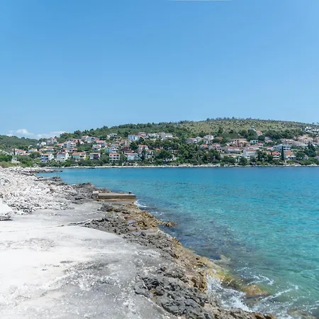 Tolles Haus In Okrug Gornji Mit Eigenem Balkon * Trogir