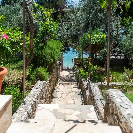 Tolles Haus In Okrug Gornji Mit Eigenem Balkon * Trogir